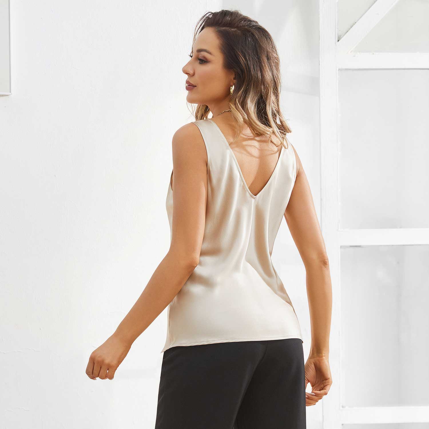 V Neck Women's Silk Tank Top Mulberry Sleeveless Silk Top