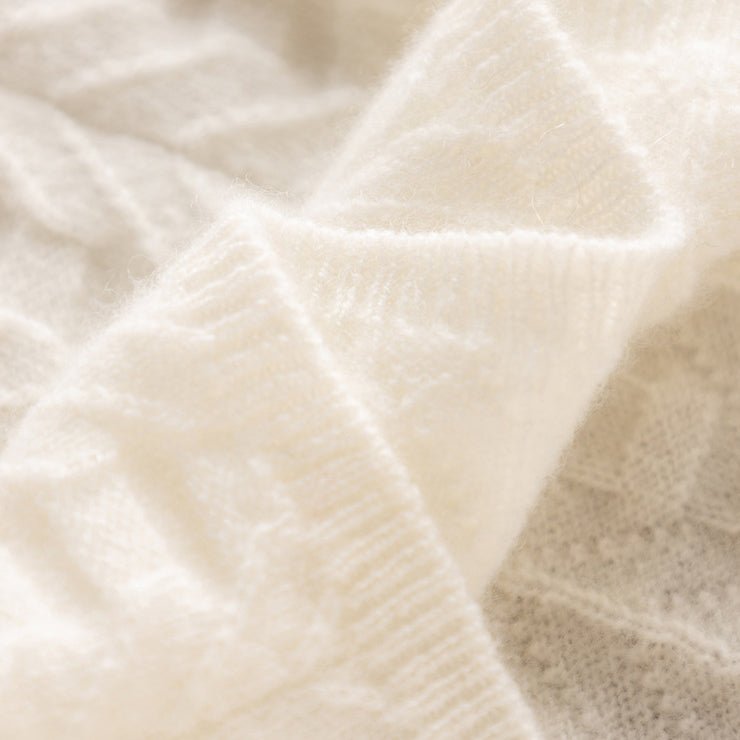 Womens V - Neck Cable Knit Cashmere Cardigan With Button Closure