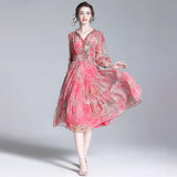 Robe midi de soie florale rouge rose avec robes en soie à col en v à col froissé