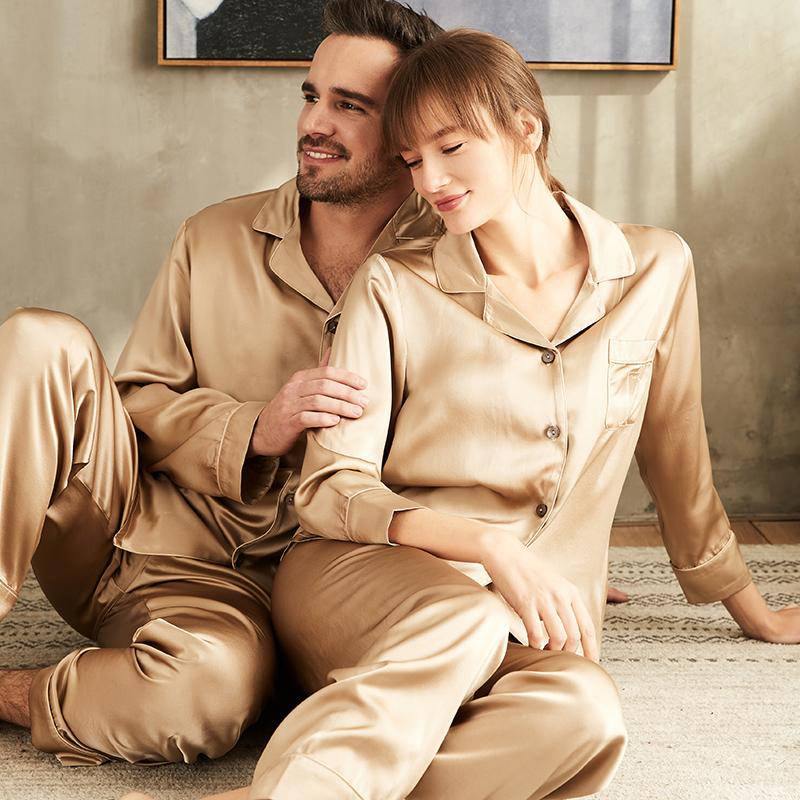 Couple en soie assorti un pyjamas mûrier long pyjamas assorti de la soie 4pcs