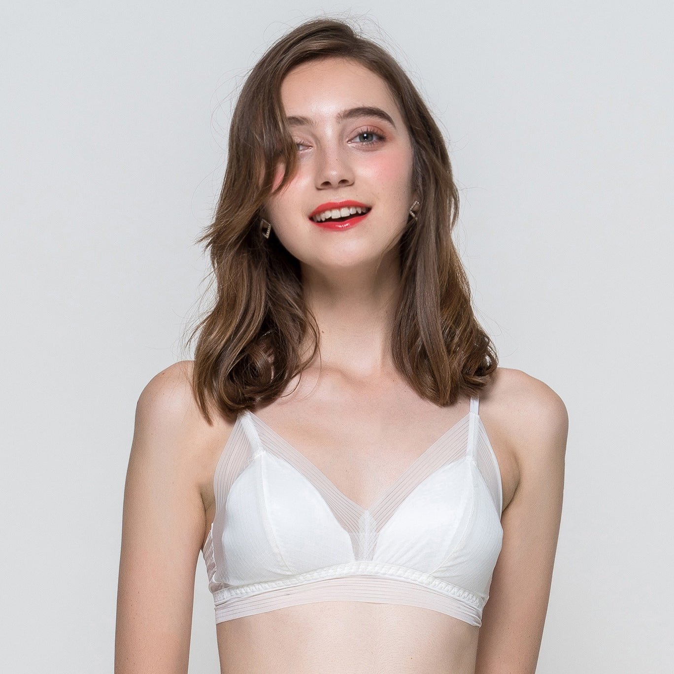 Elegant Wireless Silk Bralette - slipintosoft