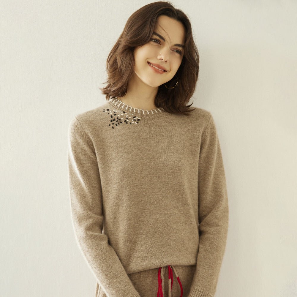 Ladies Crew Neck Cashmere Sweater Long Sleeve Embroidery Petal Cashmere Tops Wool Cashmere Sweater